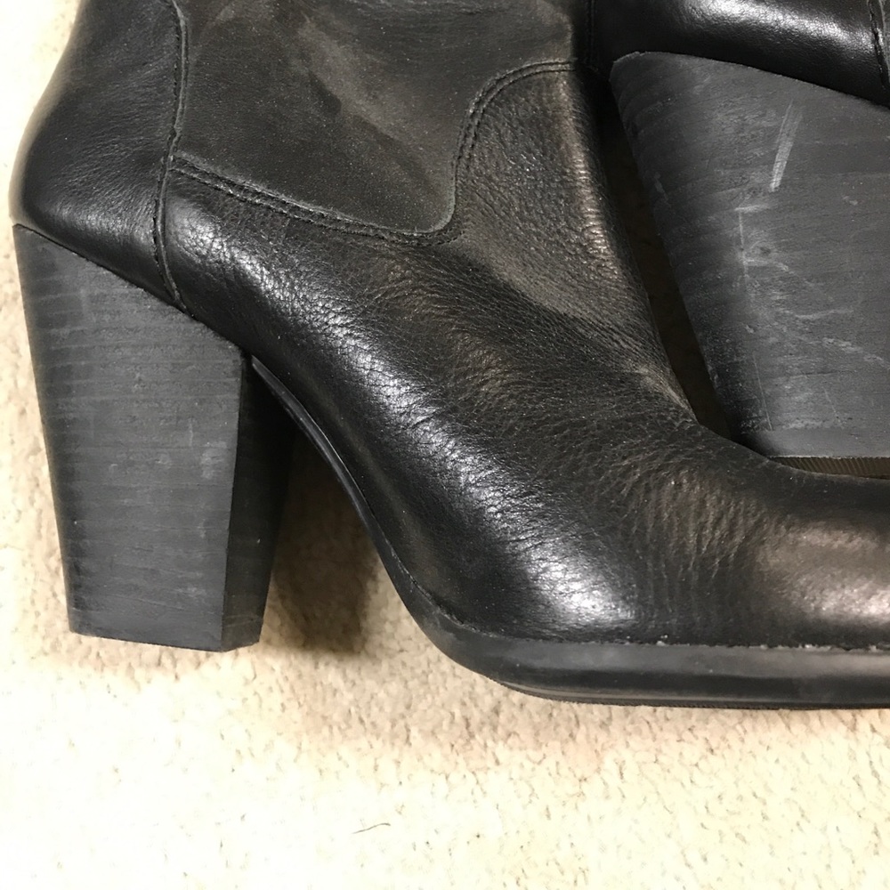 Boots - Picture 2 of 5